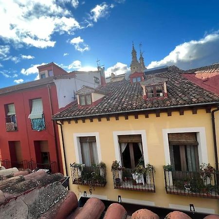Old Town Loft - Cathedral Views. Appartamento Logroño Esterno foto